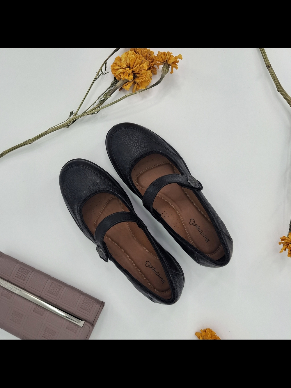 ✨Baretraps Joesie Black Mary Jane Comfort Flats - Size 8.5✨